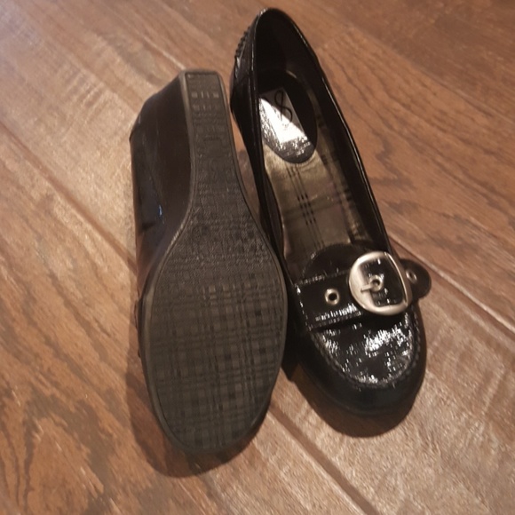 Almost new - Picture 2 of 2